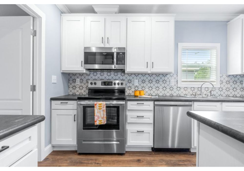 Home Sales RIV River Ridge Estates 1601 East Slaughter Lane 123